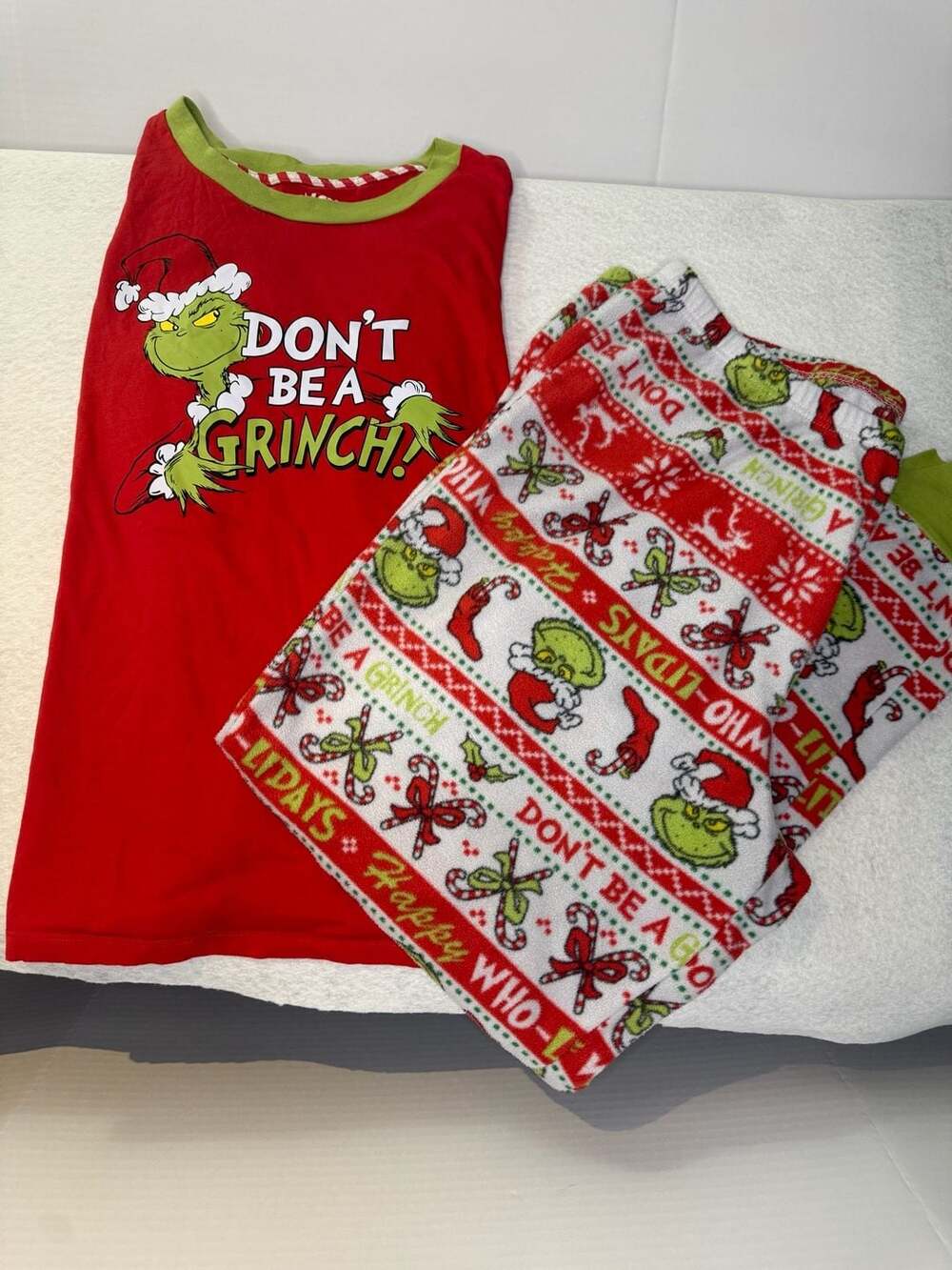 The Grinch Don't Be A Grinch Christmas Pajama Set XL